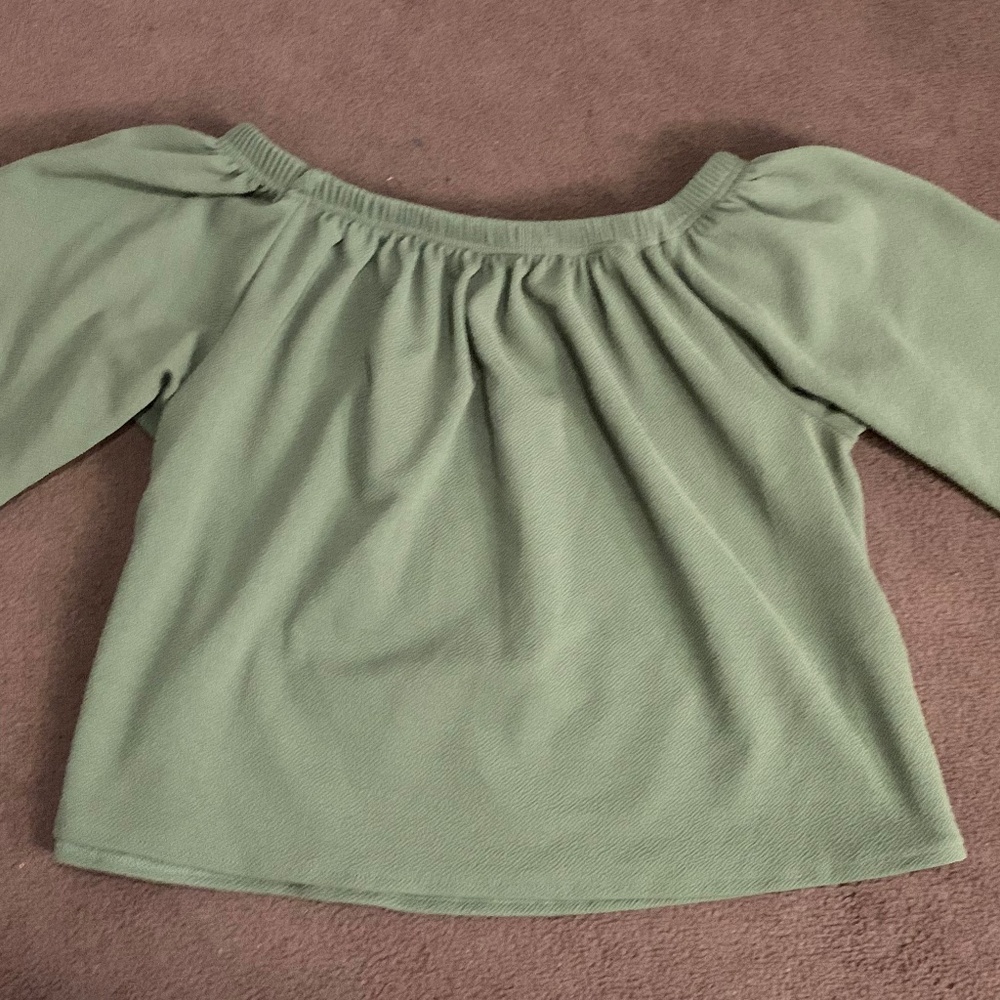 Off the shoulder Shirt